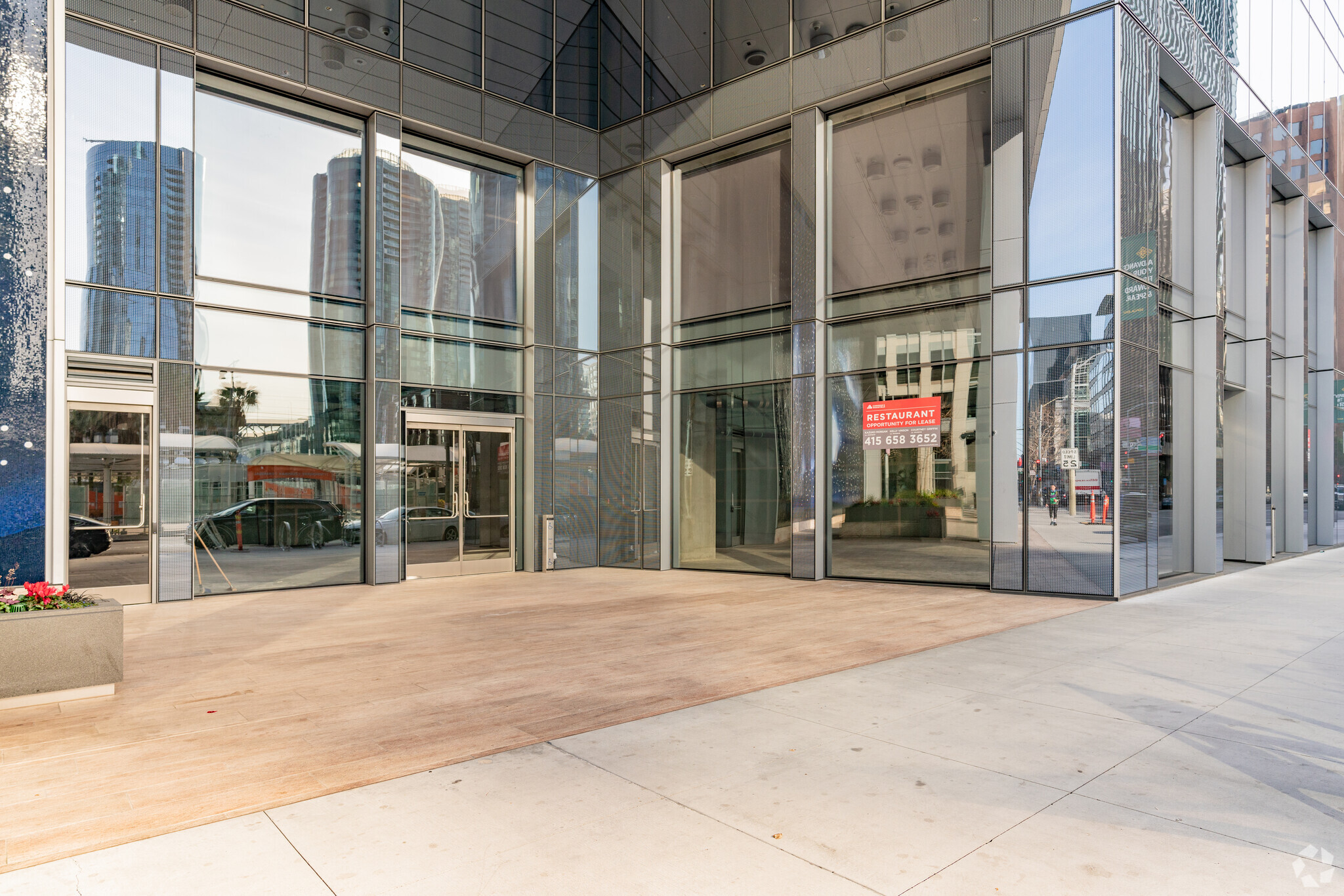 250 Howard St, San Francisco, CA for lease Building Photo- Image 1 of 4