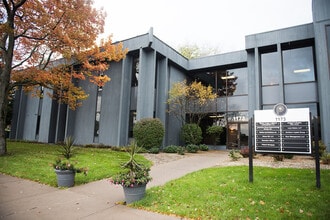 1173 Pittsford Victor Rd, Pittsford, NY for lease Interior Photo- Image 2 of 7