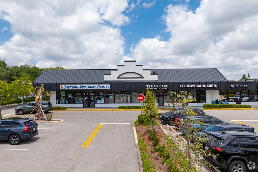 9801-9965 Pines Blvd, Pembroke Pines, FL for lease - Building Photo - Image 2 of 13