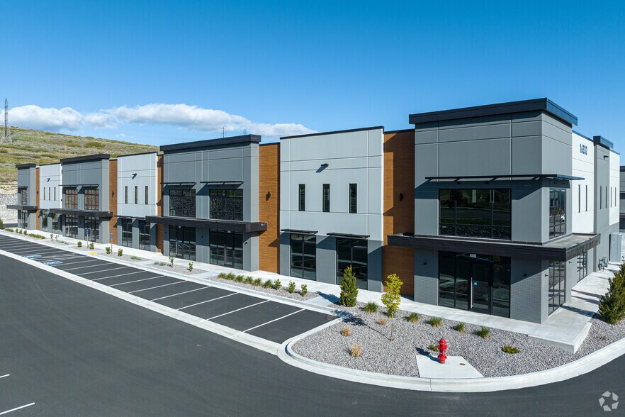 16332 S Bringhurst Blvd, Bluffdale, UT for sale - Primary Photo - Image 1 of 1