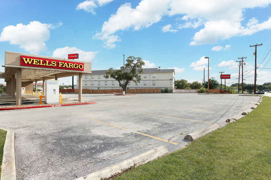 5404 Wurzbach Rd, San Antonio, TX for sale - Building Photo - Image 3 of 35