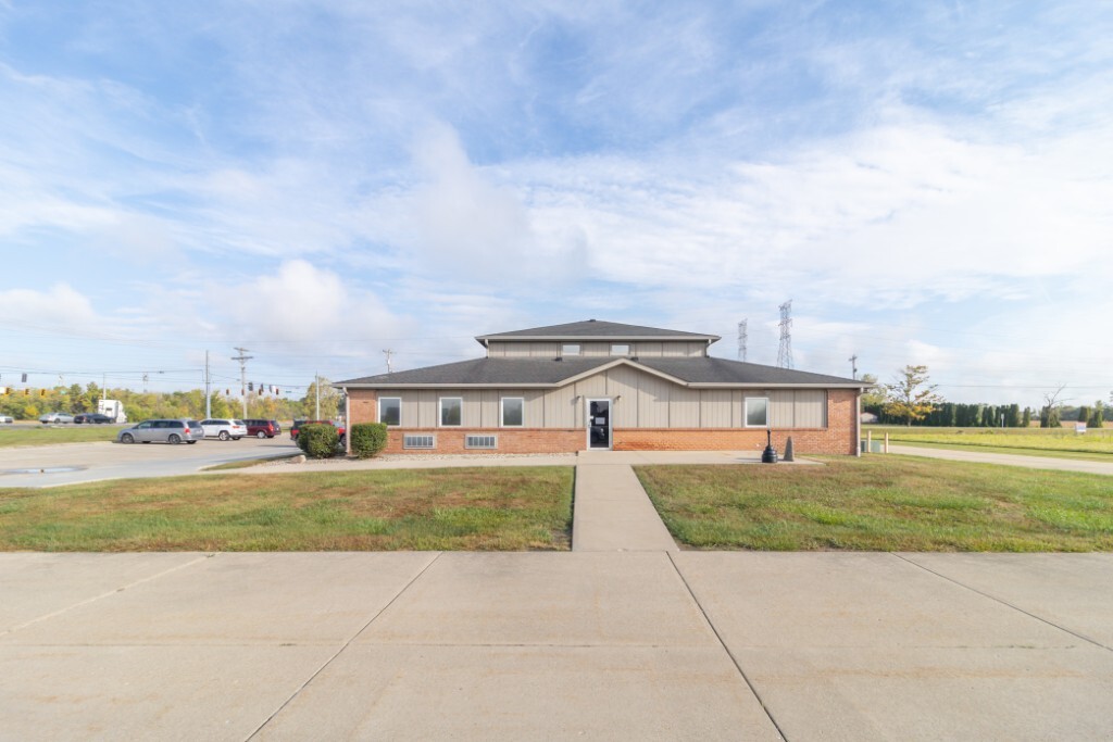 25 E County Road 300 S, New Castle, IN for lease Building Photo- Image 1 of 54