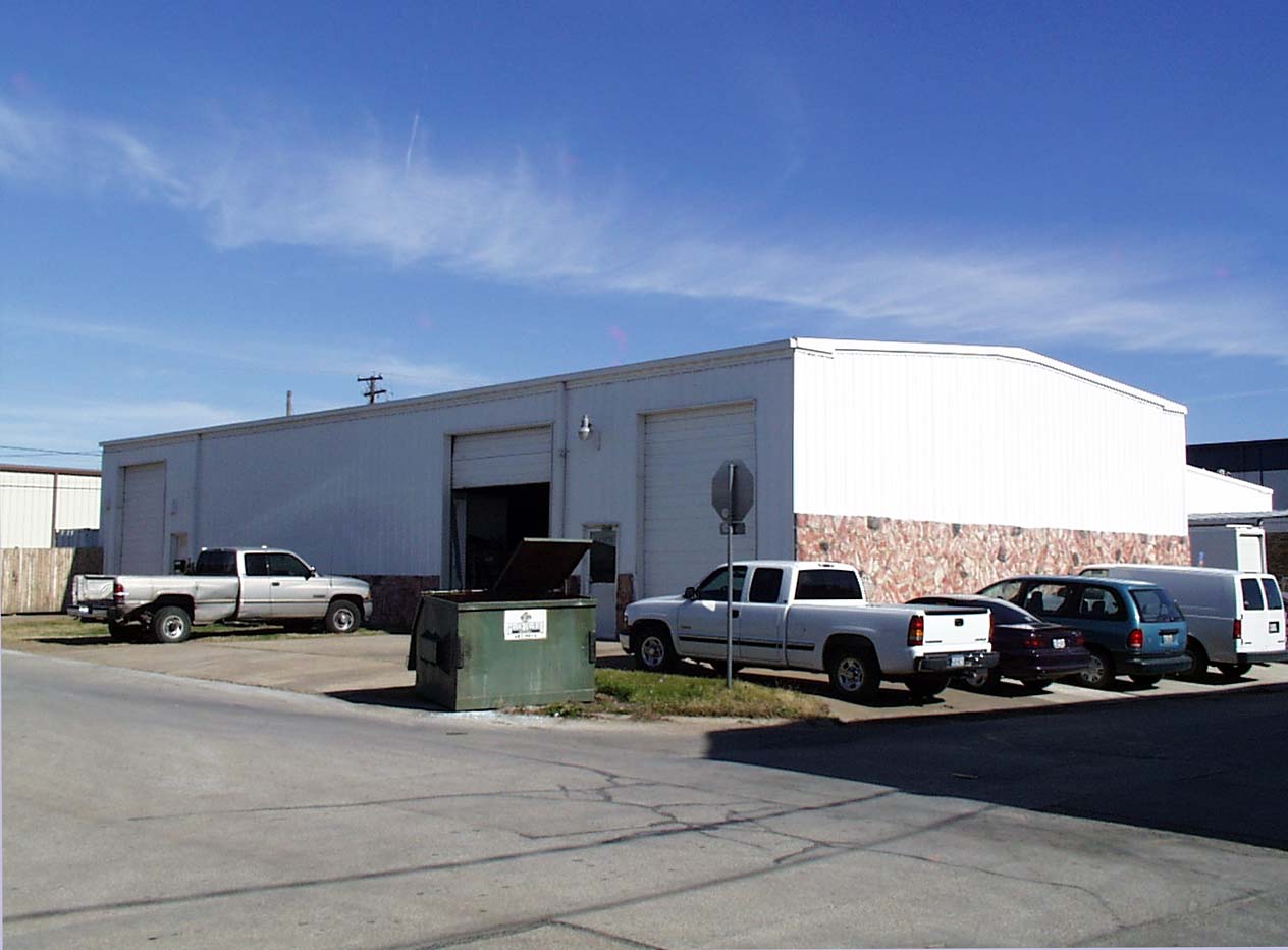 110 NW 5th St, Grand Prairie, TX for sale Primary Photo- Image 1 of 1