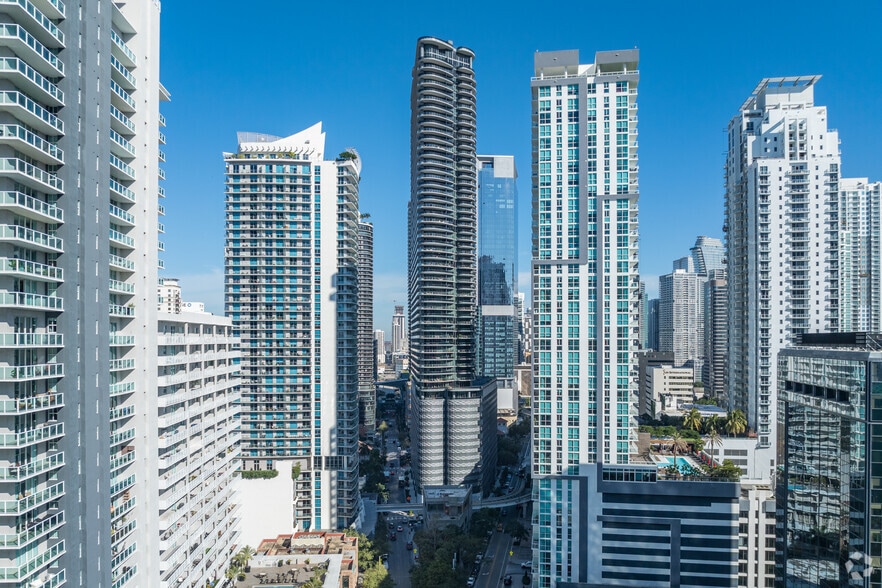 1000 Brickell Plz, Miami, FL for sale - Primary Photo - Image 1 of 1