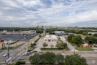 2001 Garth Rd, Baytown, TX - AERIAL  map view