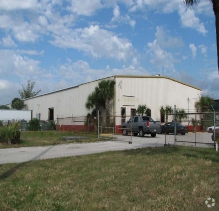 1200 W 15th St, Riviera Beach, FL for sale - Building Photo - Image 2 of 5