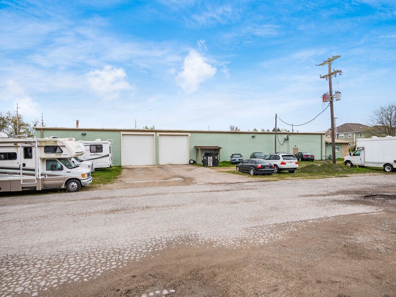 223 Curtis St, Delaware, OH for sale - Building Photo - Image 2 of 5