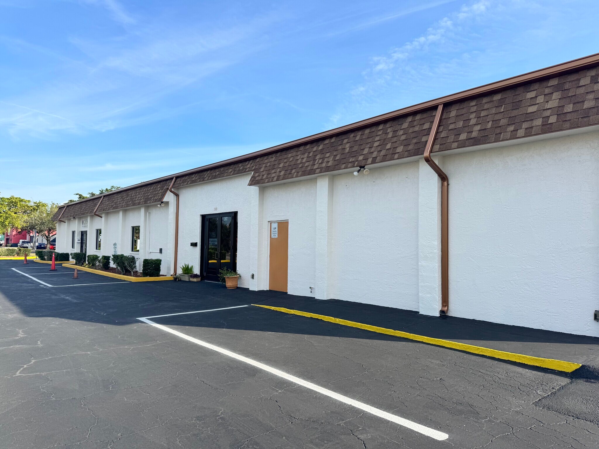 1900 Crystal Dr, Fort Myers, FL for sale Building Photo- Image 1 of 1