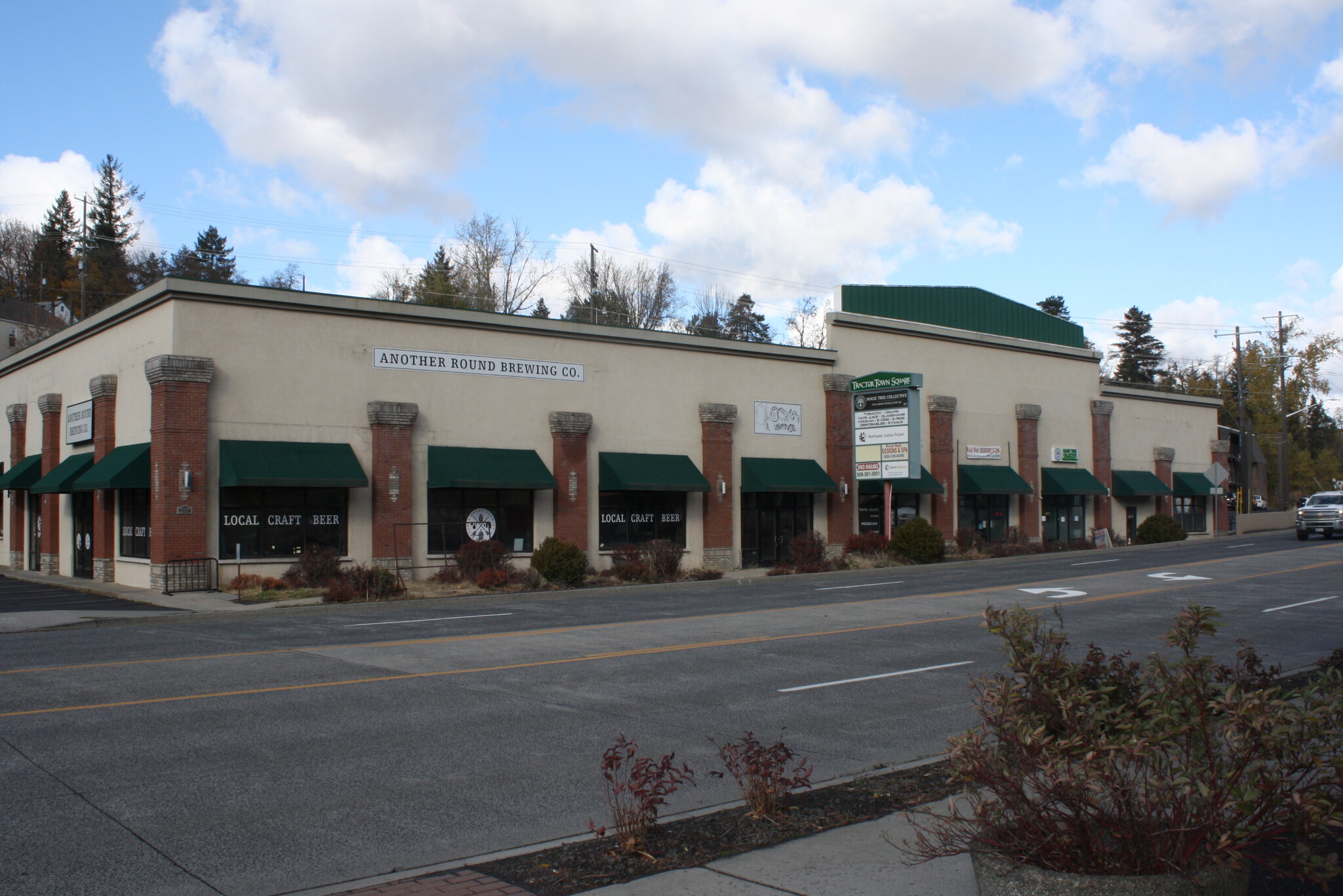 745 N Grand Ave, Pullman, WA for lease Building Photo- Image 1 of 6