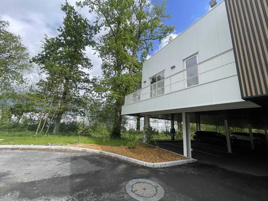 Office in Bruges for lease Building Photo- Image 1 of 14