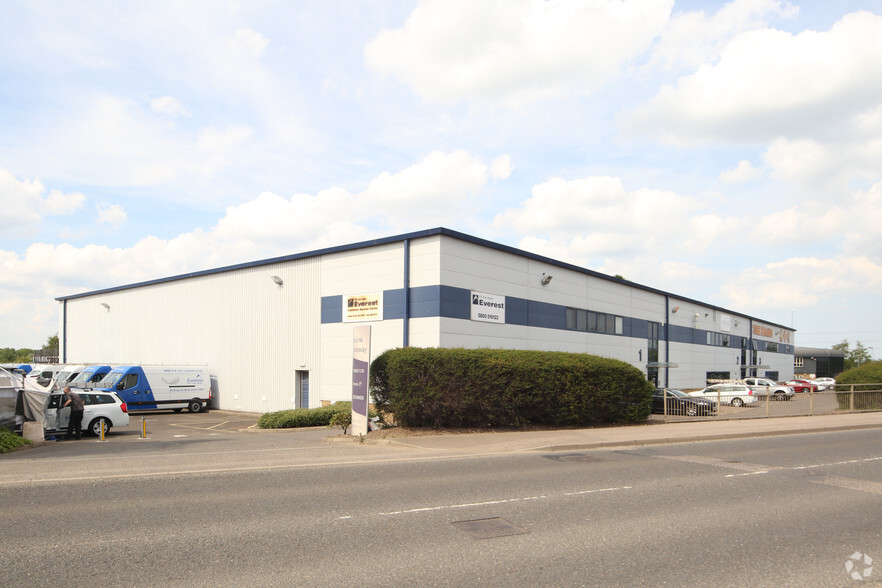 2 Castle Rd, Sittingbourne for lease - Building Photo - Image 3 of 8