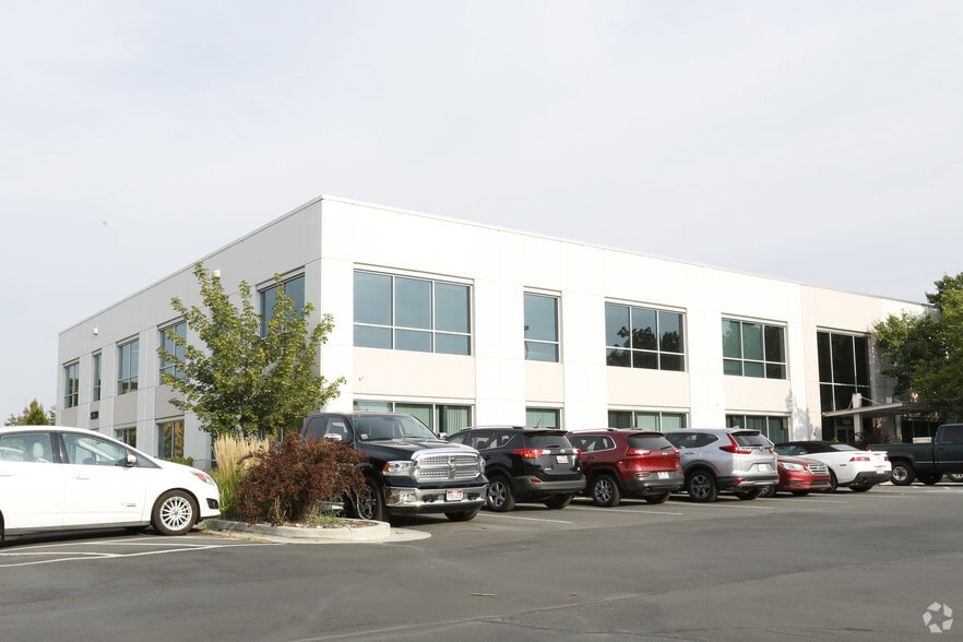 1530 Layton Hills Parkway, Layton, UT for lease - Building Photo - Image 2 of 18