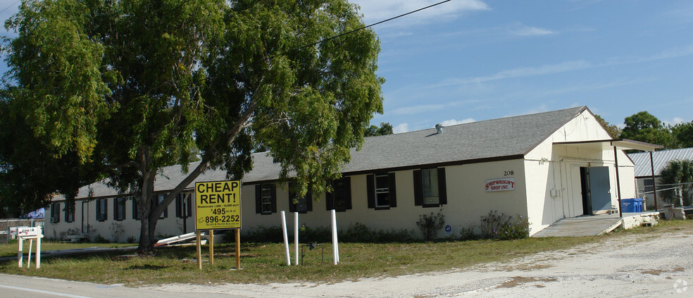 208 4th St, Fort Myers, FL for lease - Building Photo - Image 2 of 16