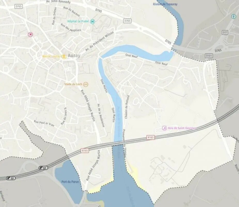 Retail in Auray for lease Building Photo- Image 1 of 2