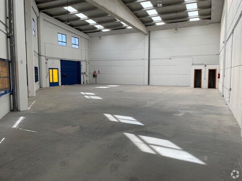 Calle Dalia, 3, Humanes de Madrid, Madrid for sale - Primary Photo - Image 1 of 1