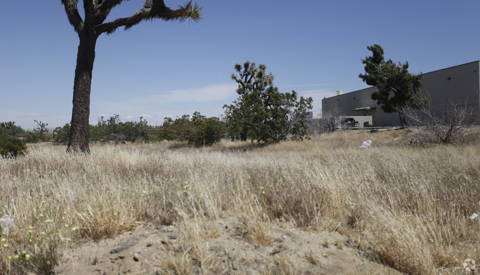 6935 Airway Ave, Yucca Valley, CA for sale - Primary Photo - Image 2 of 6