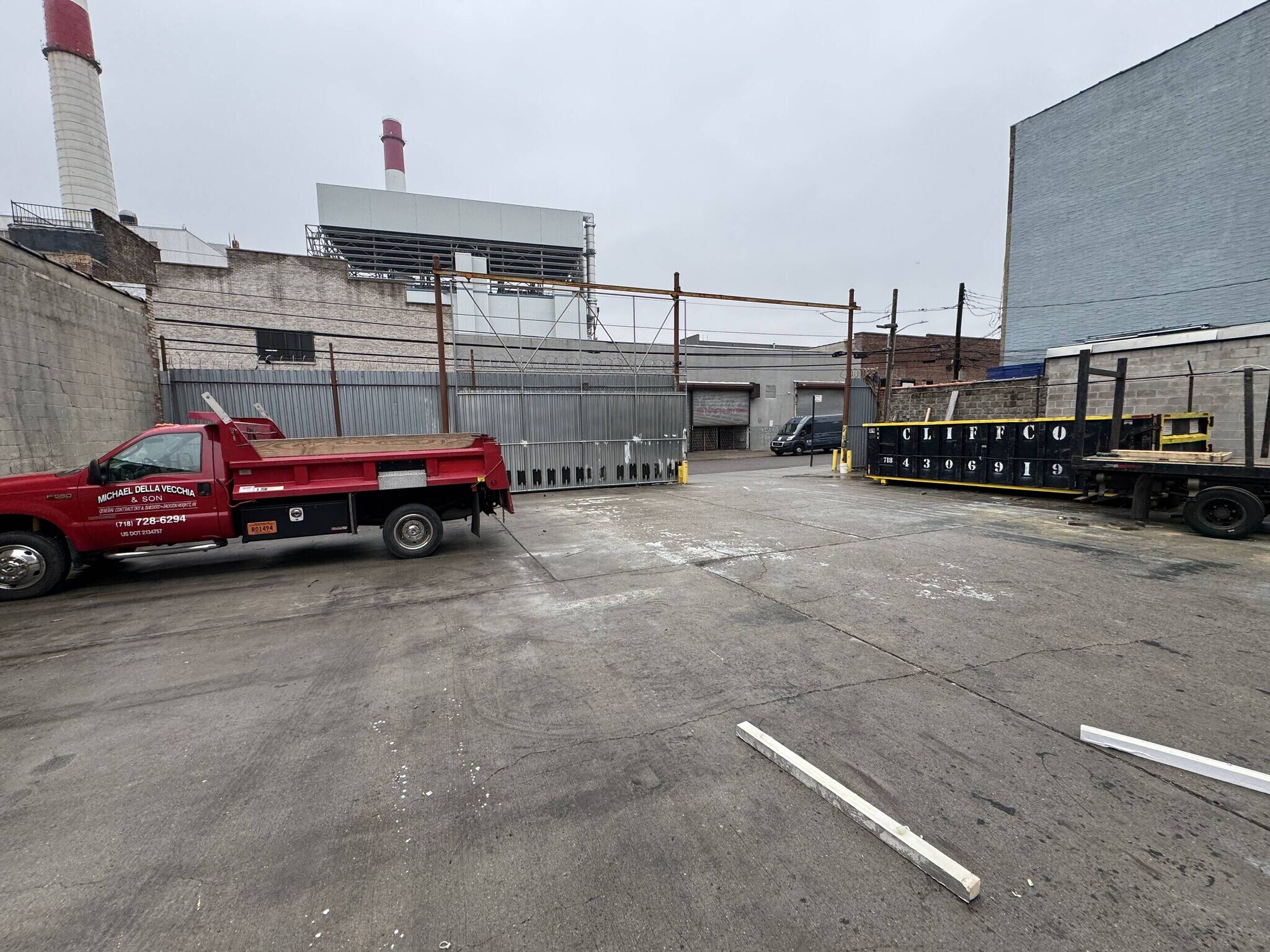 3722 10th St, Long Island City, NY for lease Building Photo- Image 1 of 8