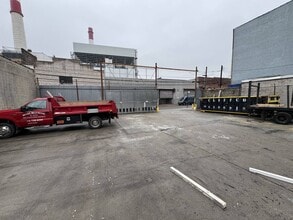 3722 10th St, Long Island City, NY for lease Building Photo- Image 1 of 8