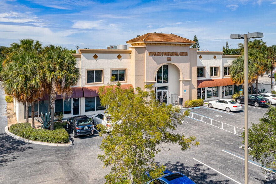 1111 Hypoluxo Rd, Lantana, FL for sale - Building Photo - Image 1 of 1