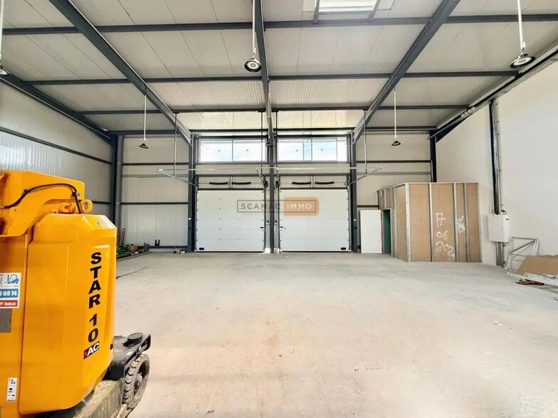 Industrial in Les Arcs for sale - Building Photo - Image 3 of 9