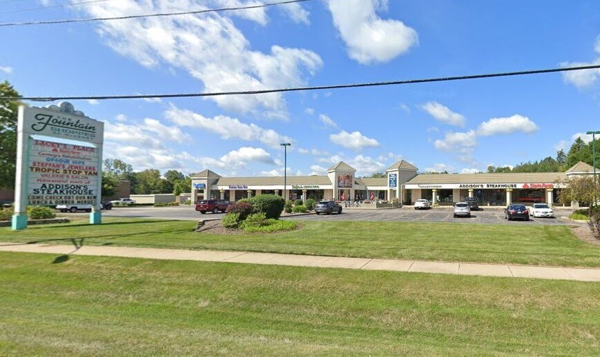 319 Front St, McHenry, IL for sale Building Photo- Image 1 of 1