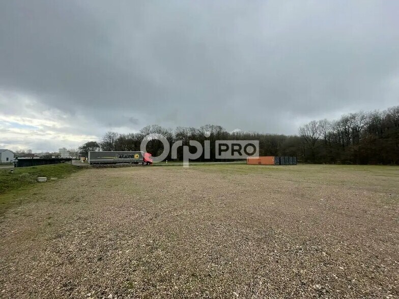 Land in Torcy for sale - Building Photo - Image 3 of 7