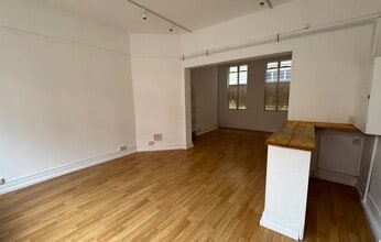 6 College St, Gloucester for lease Interior Photo- Image 2 of 4