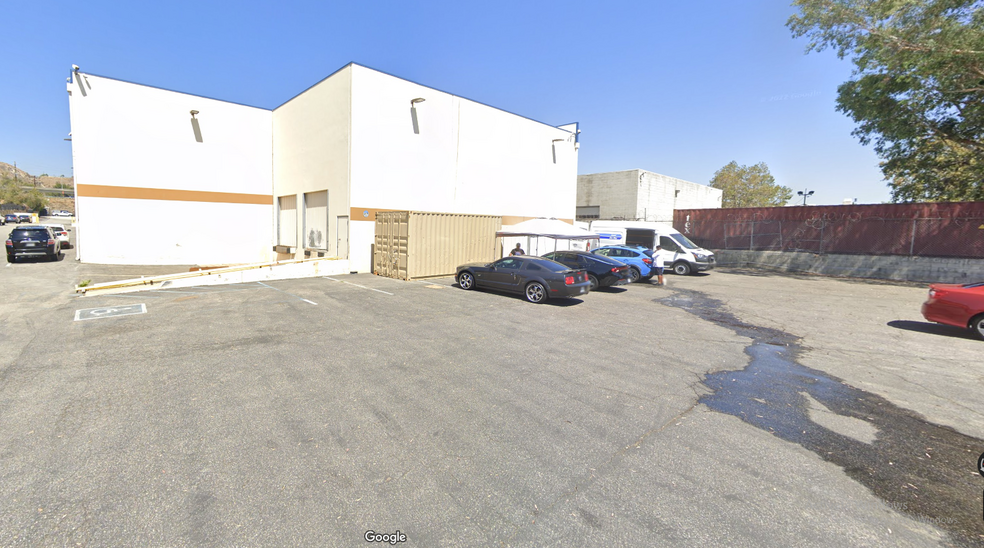 12432 Foothill Blvd, Sylmar, CA for lease - Building Photo - Image 3 of 17