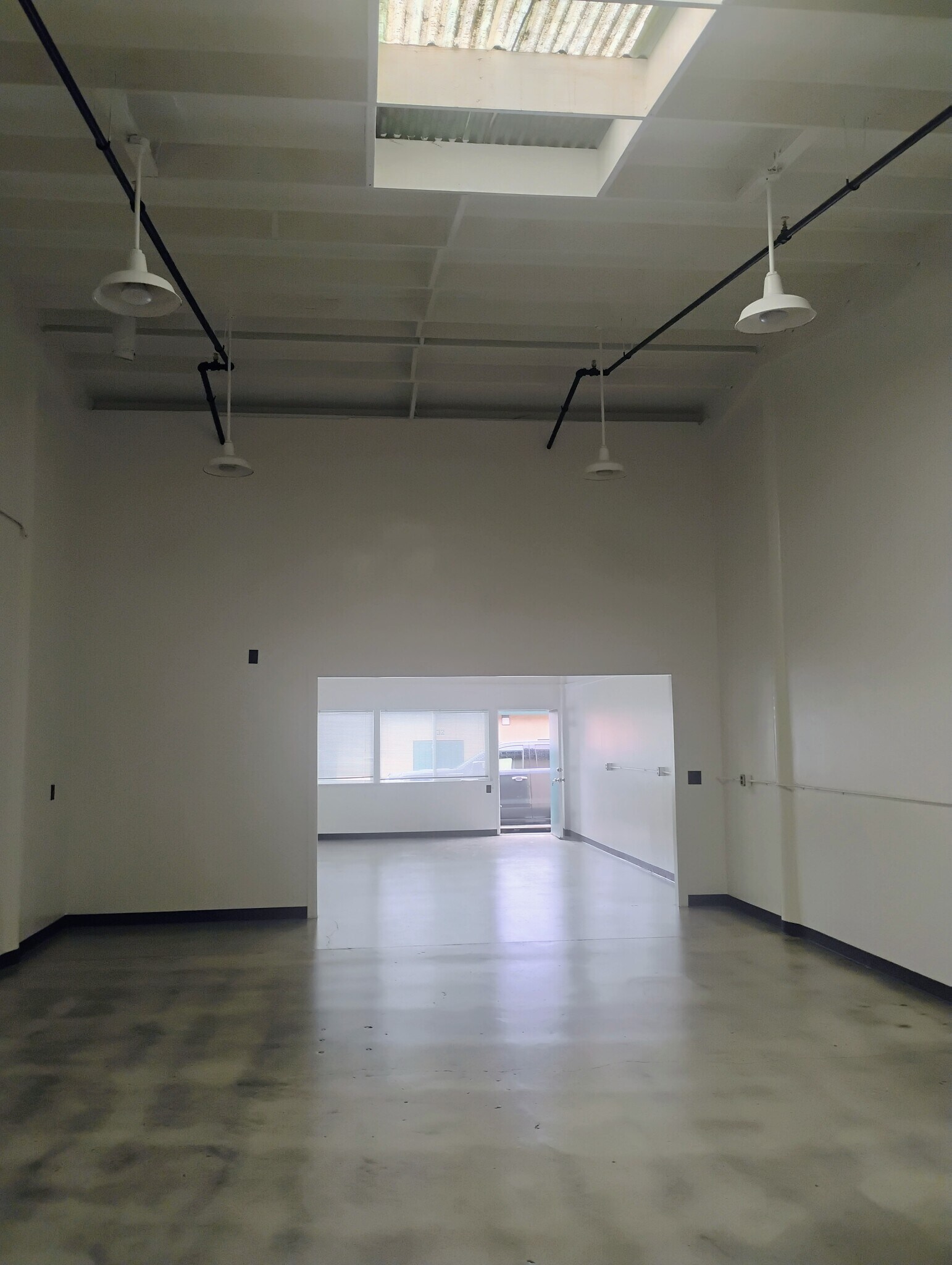 224 Reindollar Ave, Marina, CA for lease Interior Photo- Image 1 of 5