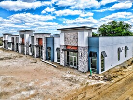 2200 Forest Lake Drive, Davenport, FL. 33837 - Live-Work Space