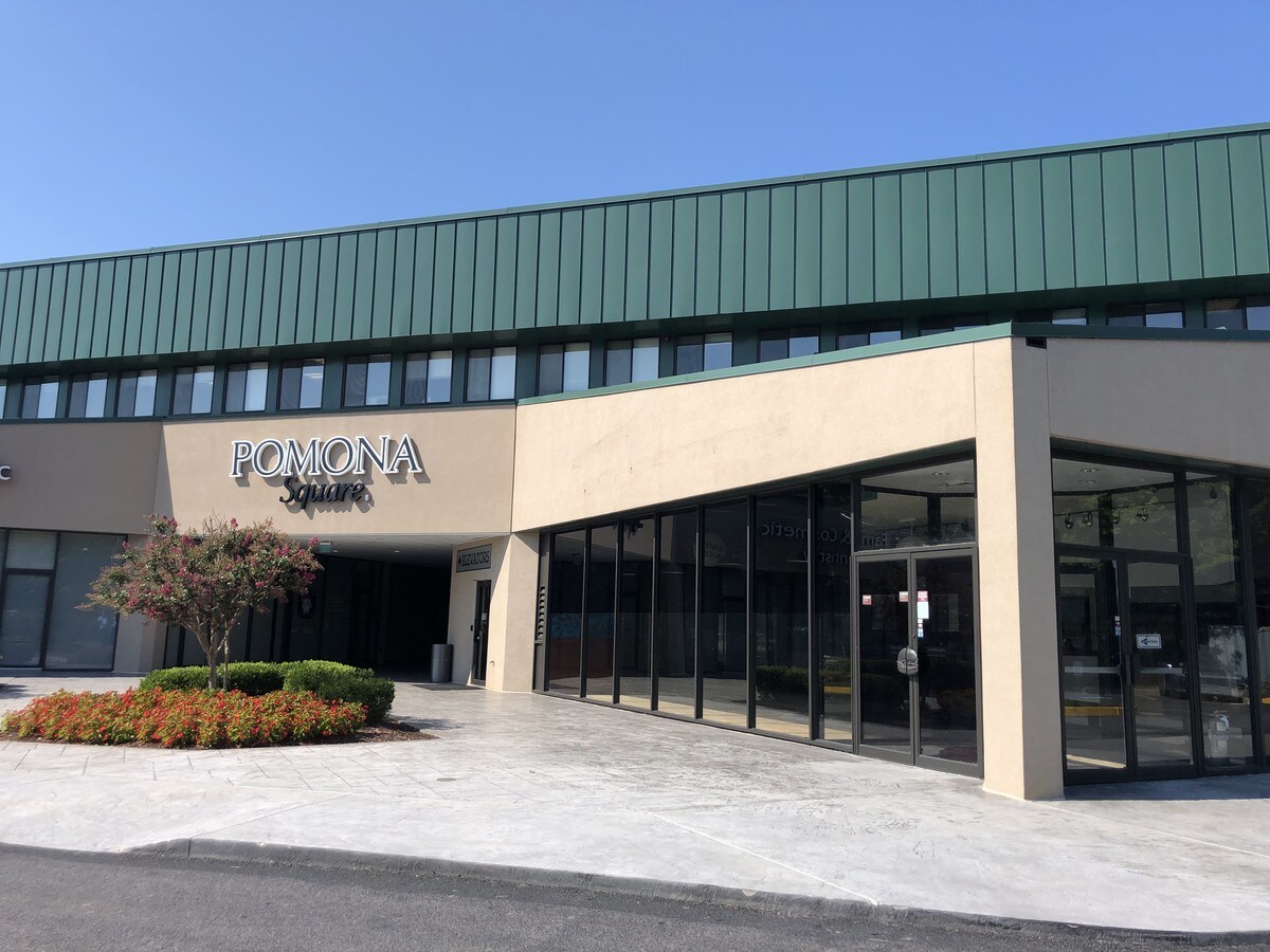 1700 Reisterstown Rd, Pikesville, MD 21208 Pomona Square