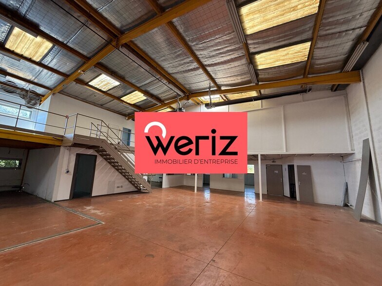Industrial in Vitrolles for lease - Building Photo - Image 3 of 7