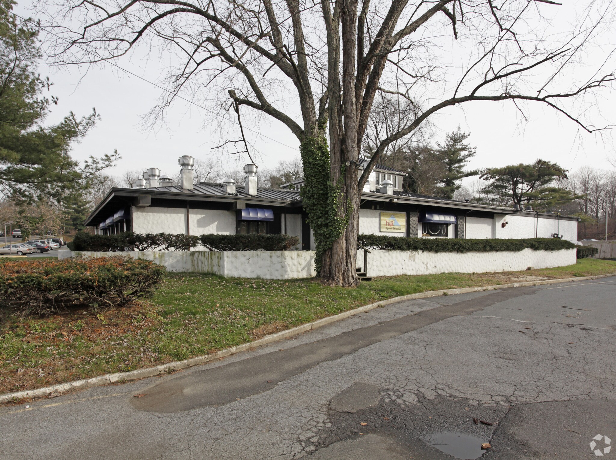 111 Old Kings Hwy, Darien, CT for lease Primary Photo- Image 1 of 3