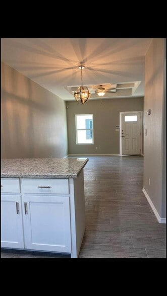 2104 Stauffer St, Weslaco, TX for sale - Building Photo - Image 2 of 6