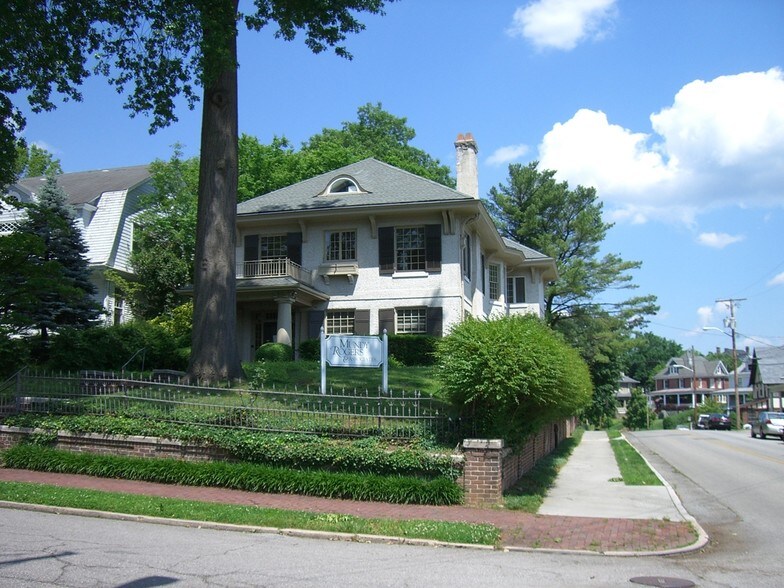 1328 3rd St SW, Roanoke, VA for sale - Primary Photo - Image 1 of 1