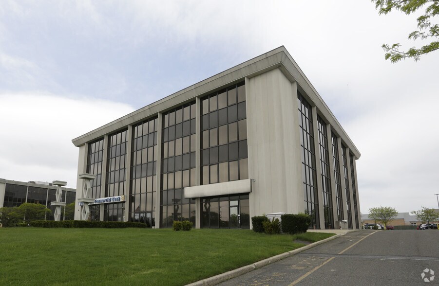 350 Motor Pky, Hauppauge, NY, 11788 Office Space For Lease