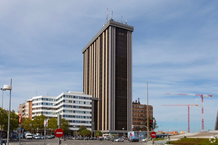 Plaza Castilla, 3, Madrid, Madrid for sale - Primary Photo - Image 1 of 1