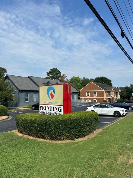 3459 Holcomb Bridge Rd, Peachtree Corners, GA for lease - Building Photo - Image 3 of 20