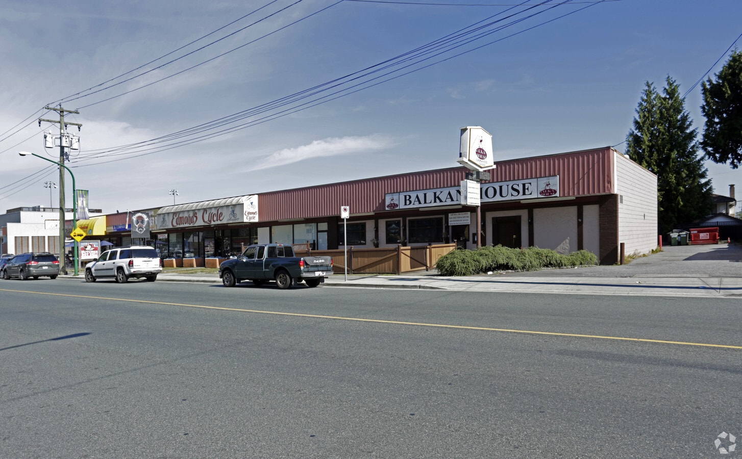 7530 Edmonds St, Burnaby, BC V3N 1B4