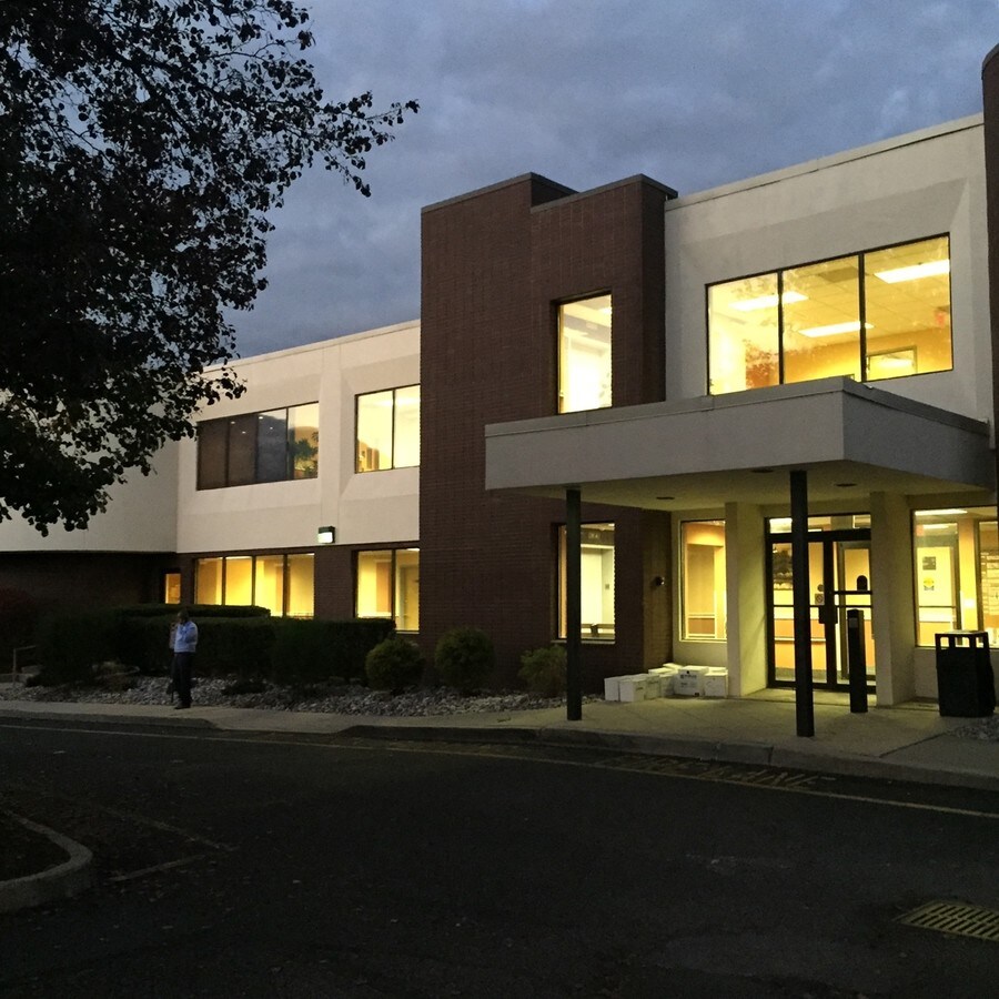 1527 State Route 27, Somerset, NJ 08873