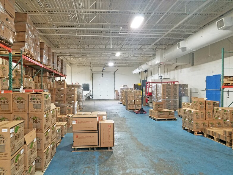 528 E Tyranena Park Rd, Lake Mills, WI for sale - Building Photo - Image 1 of 1