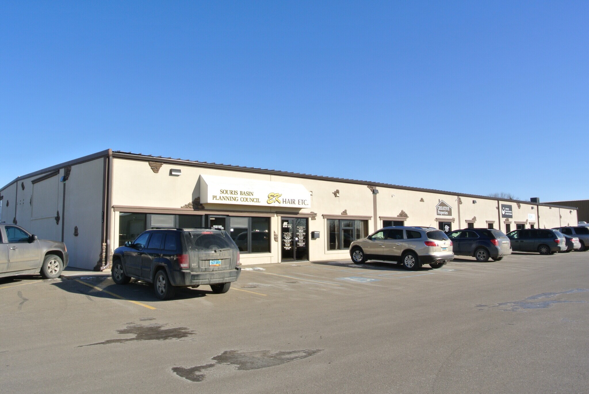 1905 2nd St SE, Minot, ND 58701