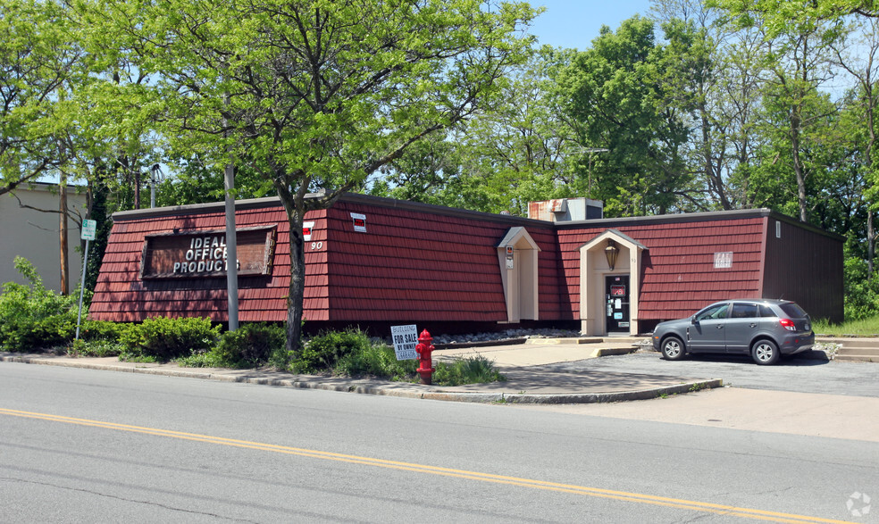 90 Market St, Lockport, NY for sale - Primary Photo - Image 1 of 1