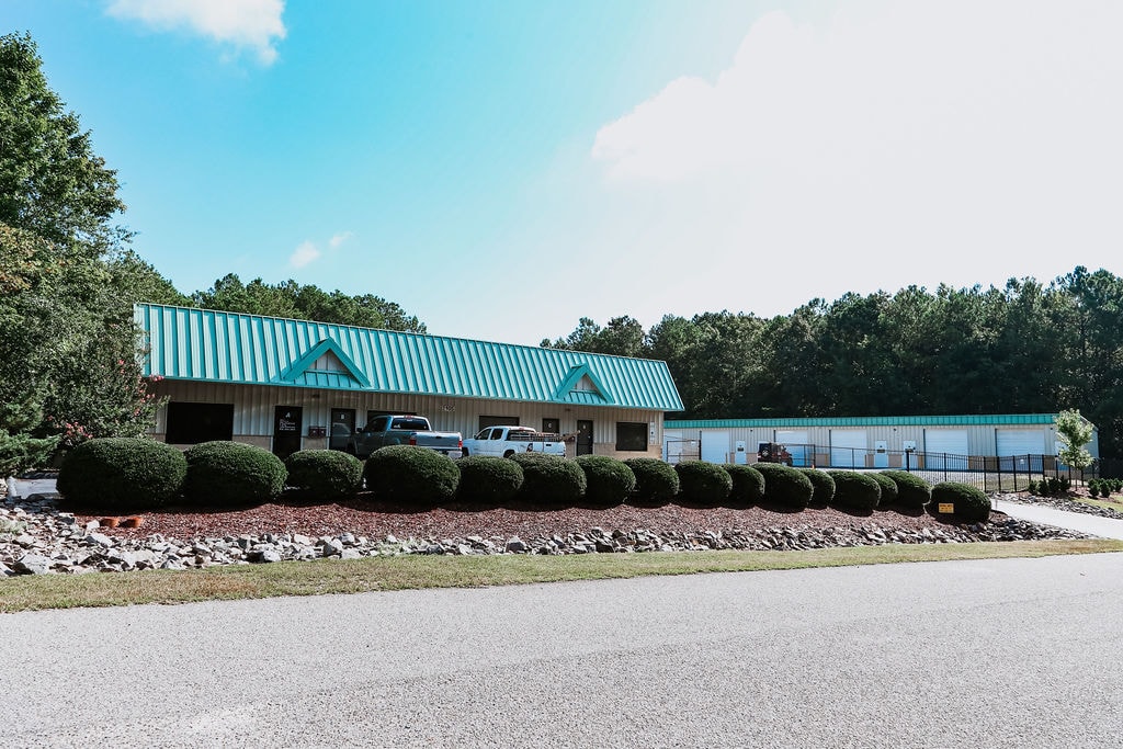 105 Parkway Dr, Aberdeen, NC for lease Building Photo- Image 1 of 11