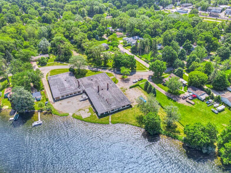 308 N Lake St, Grass Lake, MI 49240