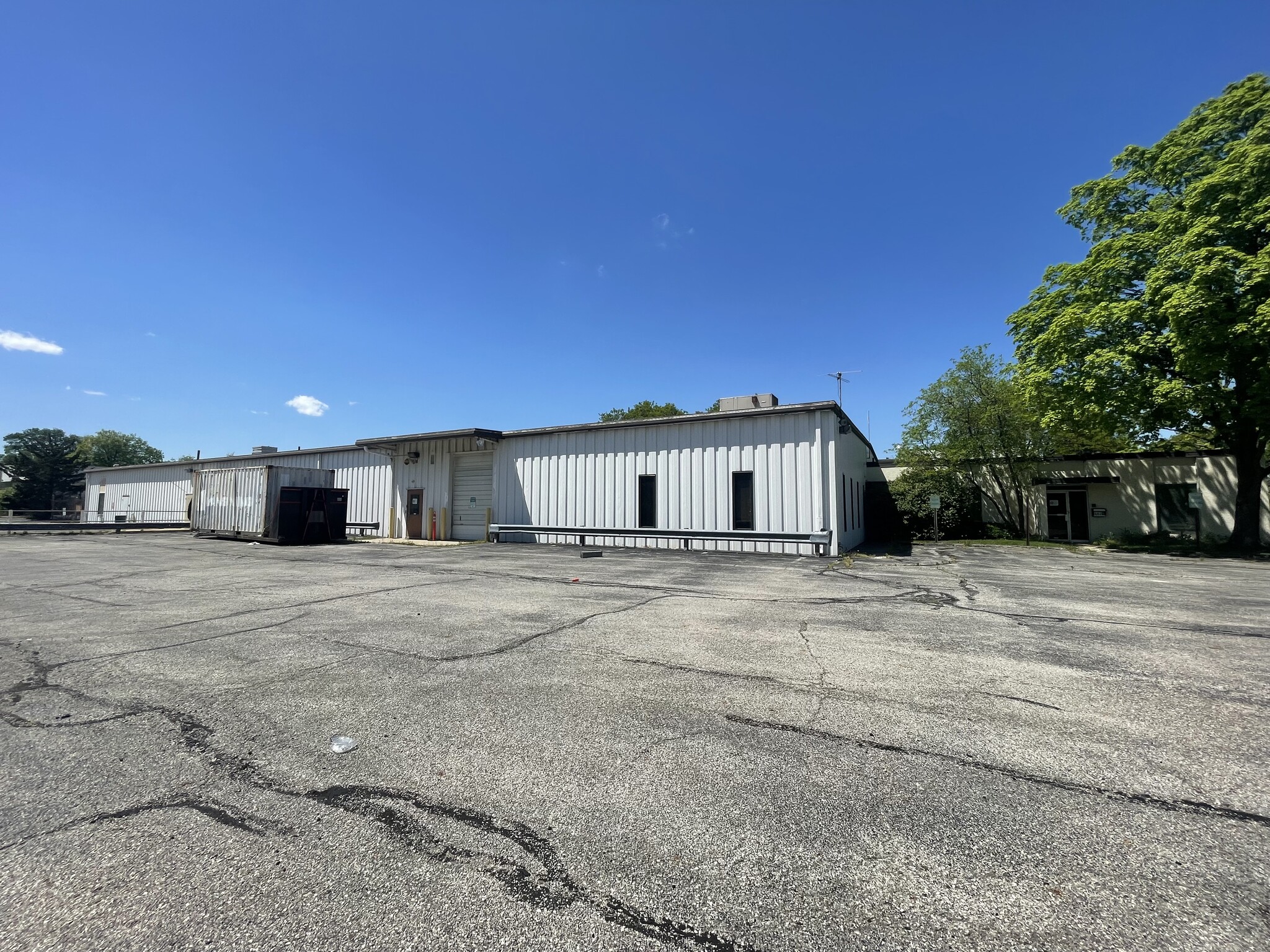 3637 Lacon/4510 Edgewyn Ofc/Whse/Ind - Hilliard, OH for Sale | LoopNet