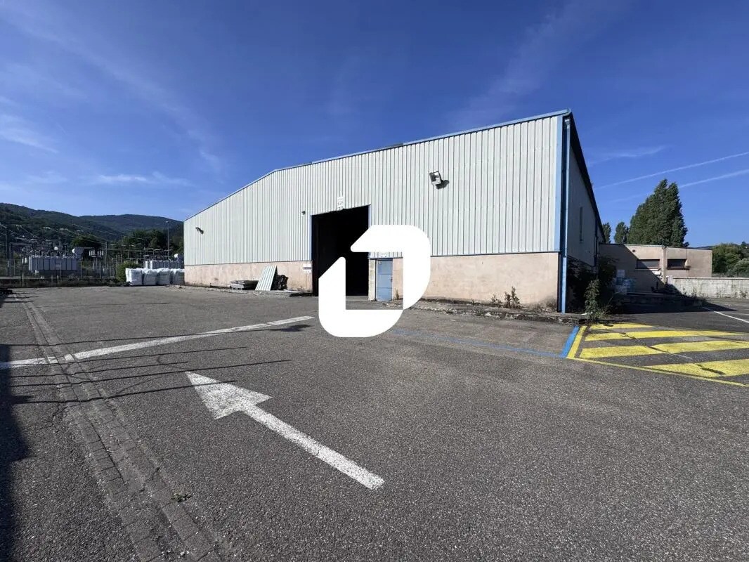 Flex in Lutzelhouse for lease Building Photo- Image 1 of 10