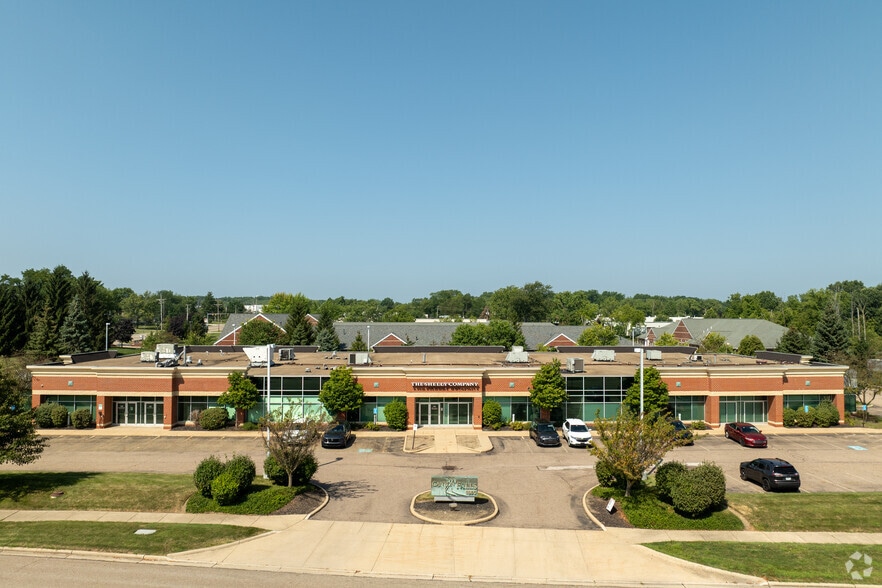 8920 Canyon Falls Blvd, Twinsburg, OH for lease - Building Photo - Image 3 of 11