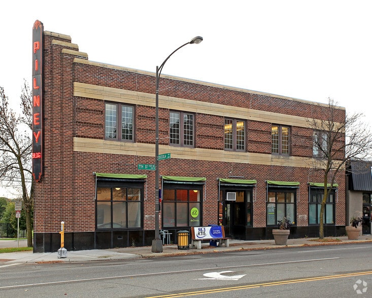 1032 W 7th St W, Saint Paul, MN for sale - Building Photo - Image 1 of 7