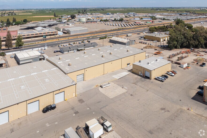 1775 Park St, Selma, CA for sale - Aerial - Image 3 of 3